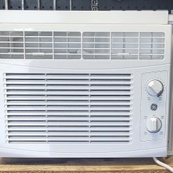 Window AC Unit 