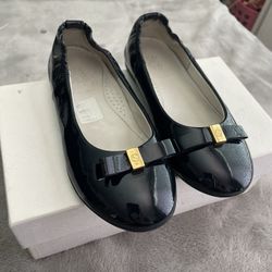 *Girls Gucci shoes, blue, size 28, patent leather