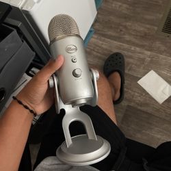 Logitech Blue Yeti Mic