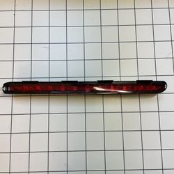 2003-2009 Mercedes-Benz E320 Sedan Trunk Mounted Brake Light