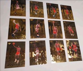 1998 Michael Jordan Upper Deck Gatorade Complete Set Of 12 Jumbo Gold Cards.
Cards are Complete 1 to 12 in Mint to NM condition.