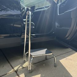 Step Stool With Handle