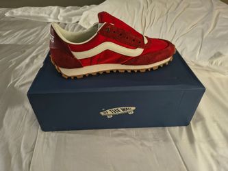 Red Vans sz 11