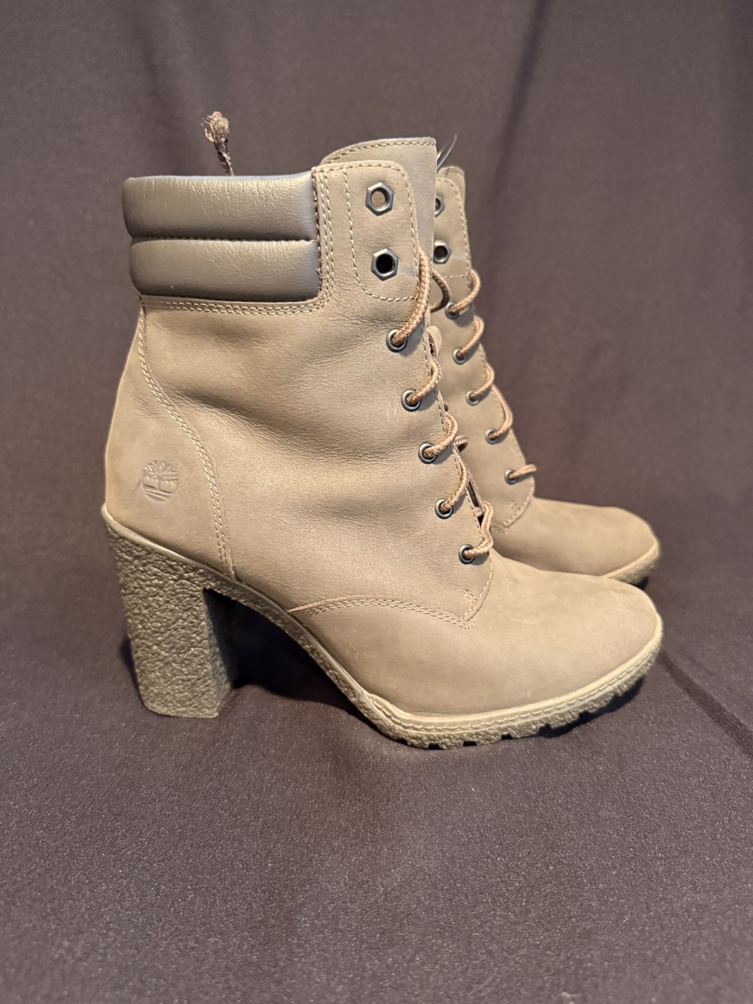 Timberland Tillston Olive Green Lace-Up Heeled Boots W7.5
