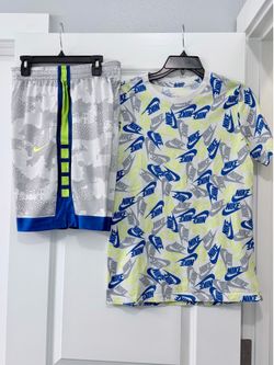 NIKE Youth XL