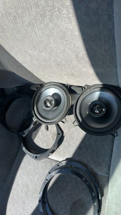 Kicker speakers