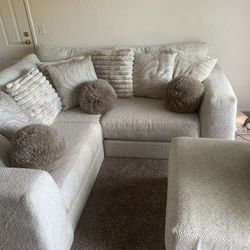 Sectional Couches 