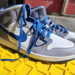 Sz 18 - Jordan 1 Mid Cement True Blue