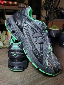 NEW BALANCE 1906R 'DARK SILVER METALLIC LAB GREEN'