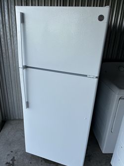 Refrigerator top and bottom
