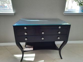 Gorgeous Accent Table