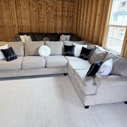 Sectional Couch Perfect Condition Super Comfy And Clean 