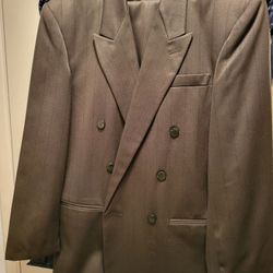 Via d'Uomo Olive Green Double Breasted Suit
