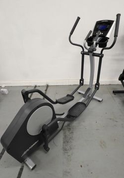Used Life Fitness X1 w/ Basic Console X1-XX00-0203 Elliptical