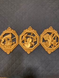 $25-Set of 3 Gold Musical Instrument Wall Plaques