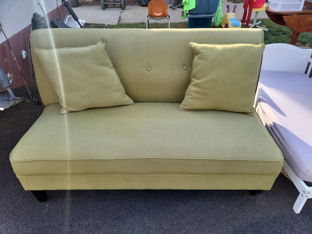 Green Futon