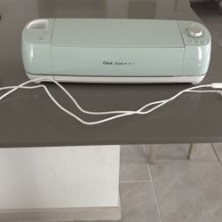 Cricut Explore Air 2 Cutting Machine