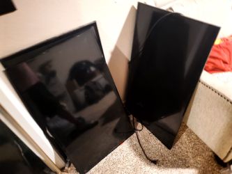 2 tvs. 43' Vizio & 40' Samsung   2 wall mounts $500 obo