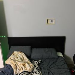 Queen Sized Bed Frame With Two Drawers 