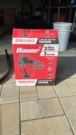 BAUER 3 Gallon, 3 Peak HP Wet/Dry Vacuum