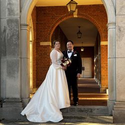 Size 16 Ivory Wedding Dress w/ Sleeves
