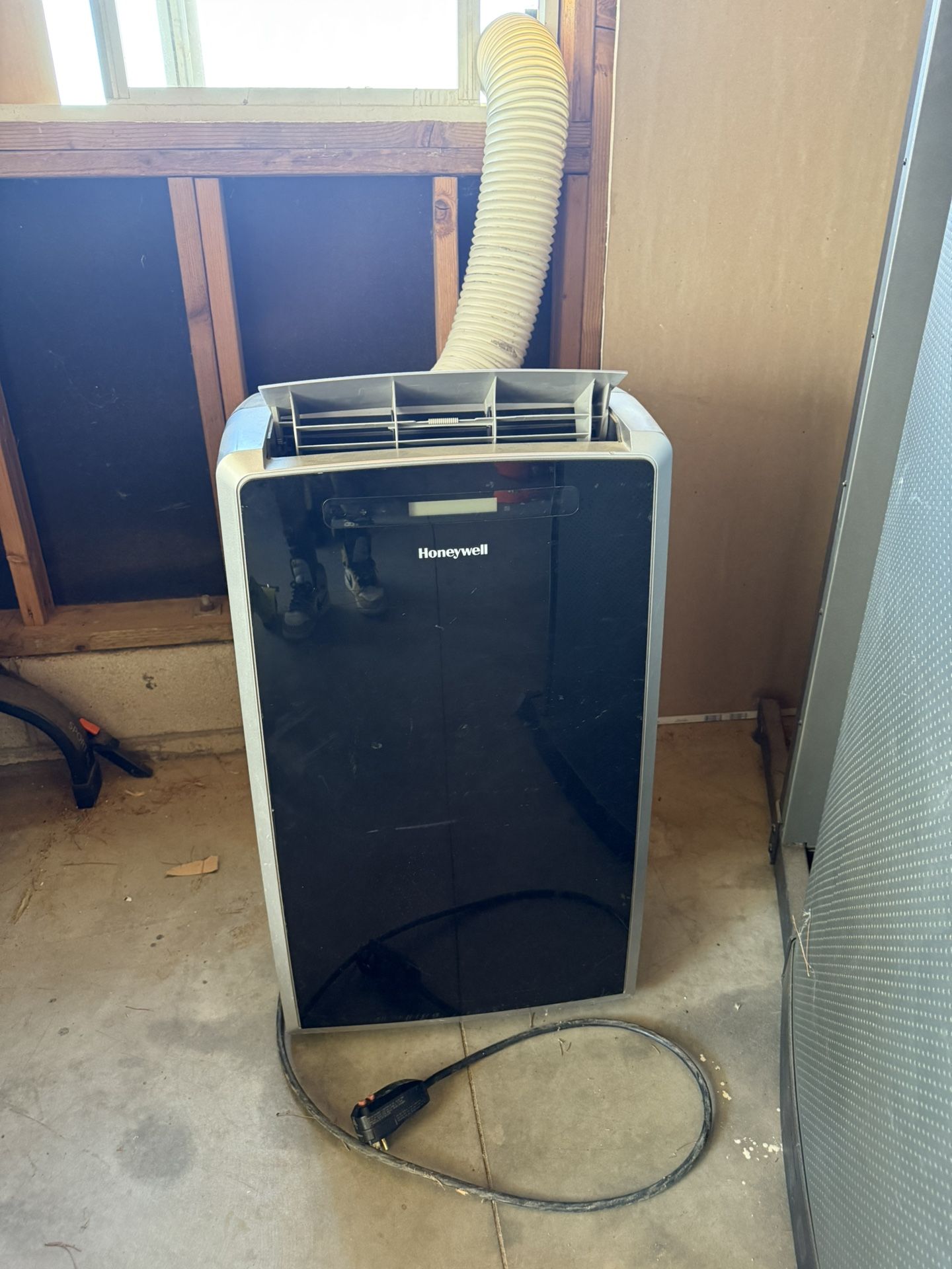 Honeywell Portable AC Unit
