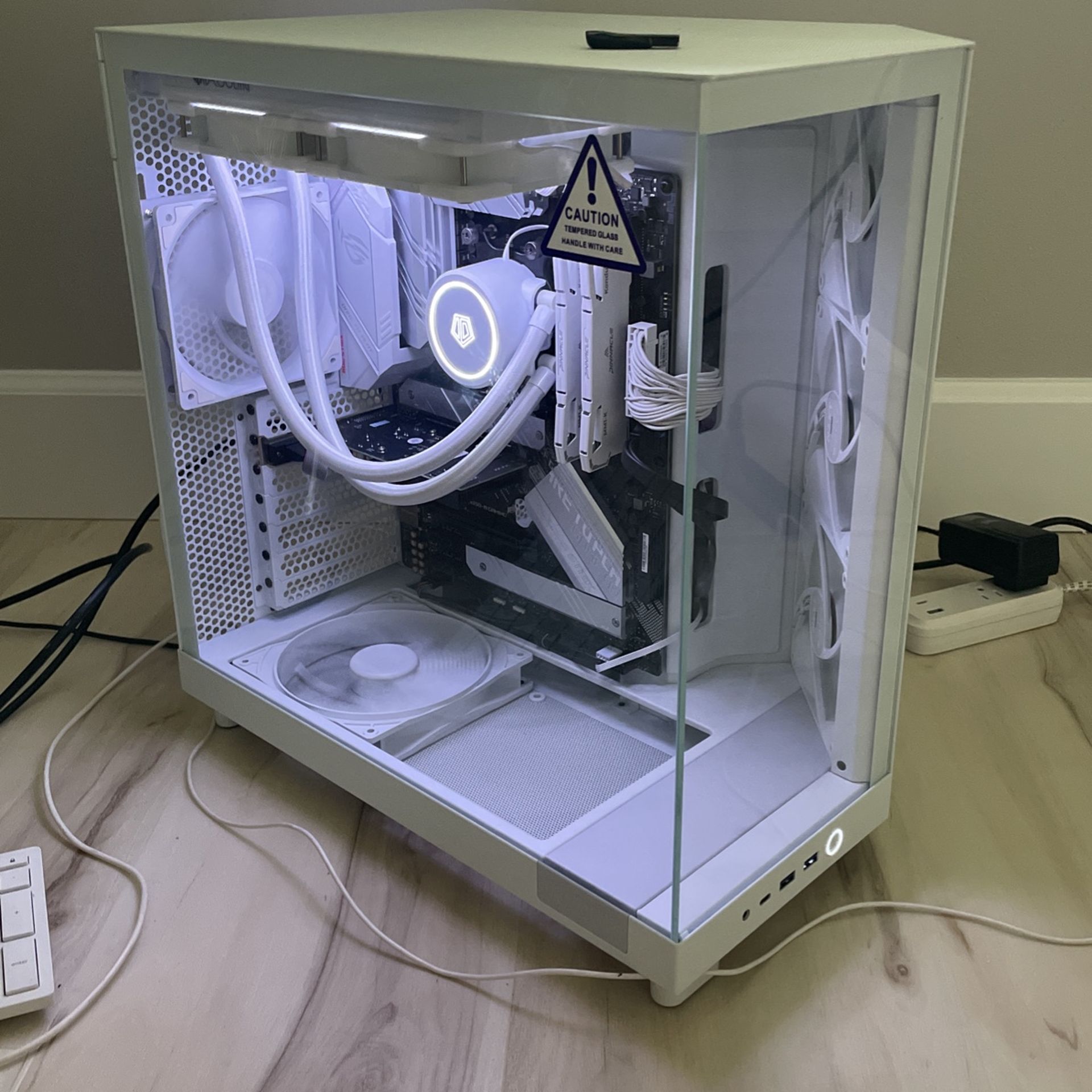 All White Gaming Pc