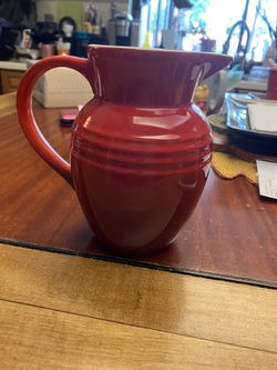 Pitcher  Le crueset