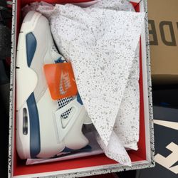 Jordan 4 Military Blues 