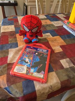 BRAND NEW SPIDERMAN BOOK & MAGNETIC PLAY SET & SPIDERMAN PLUSH CHARACTER 9" SEE DESCRIPTION