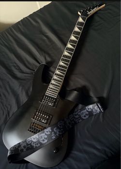 Jackson matte black