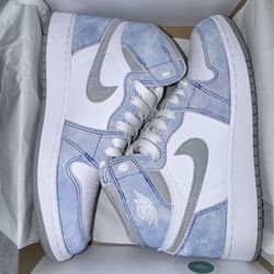 Jordan 1 Retro High - Hyper Royal - GS