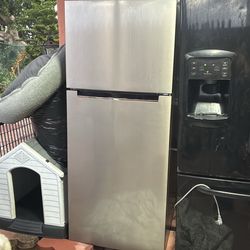 Element NEW REFRIGERATOR