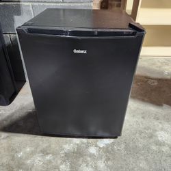 Galanz Mini Fridge