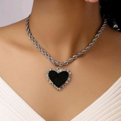 Black Heart 🖤 Necklace Silver Color New!