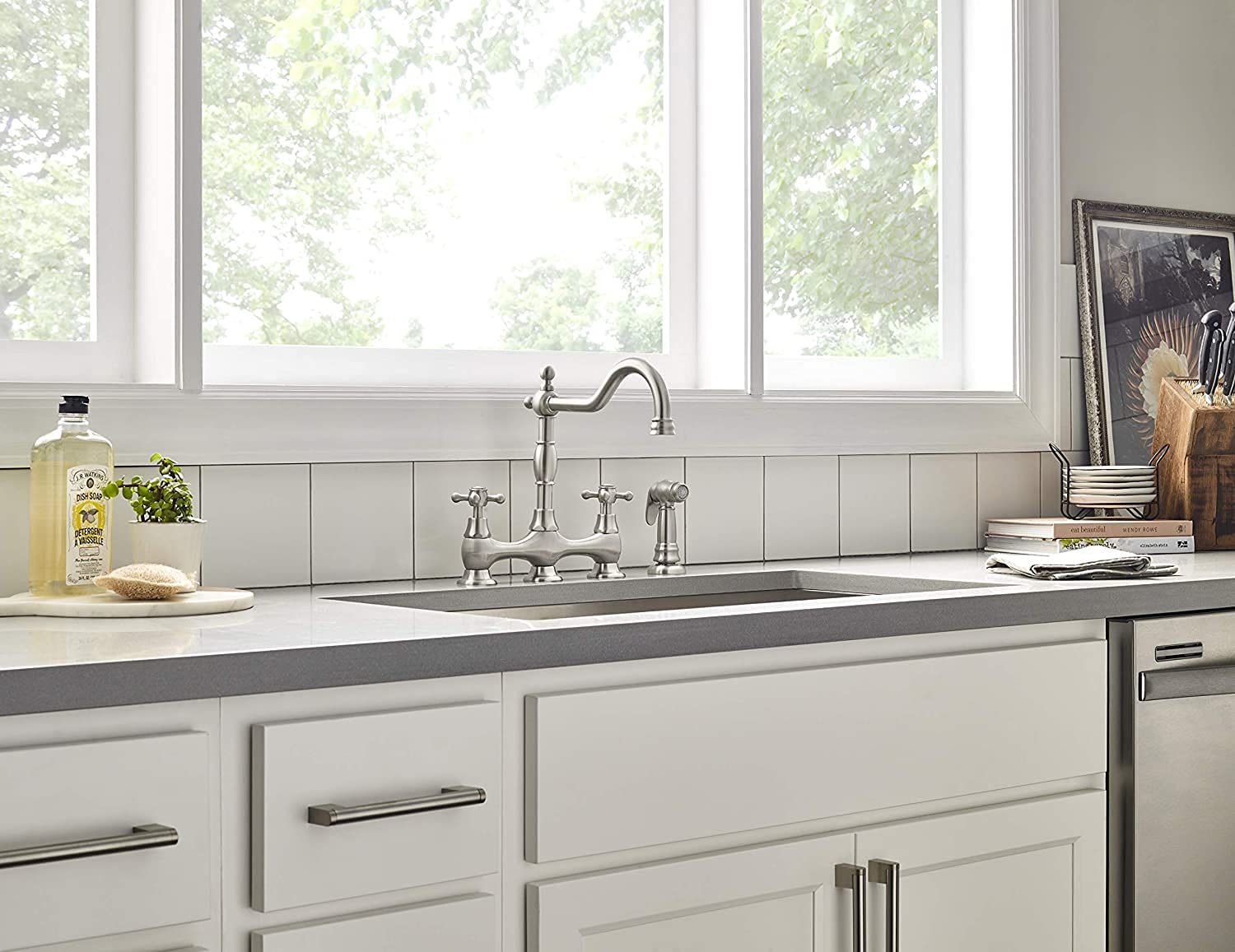 Opulence Kitchen Faucet with Metal Side Spray