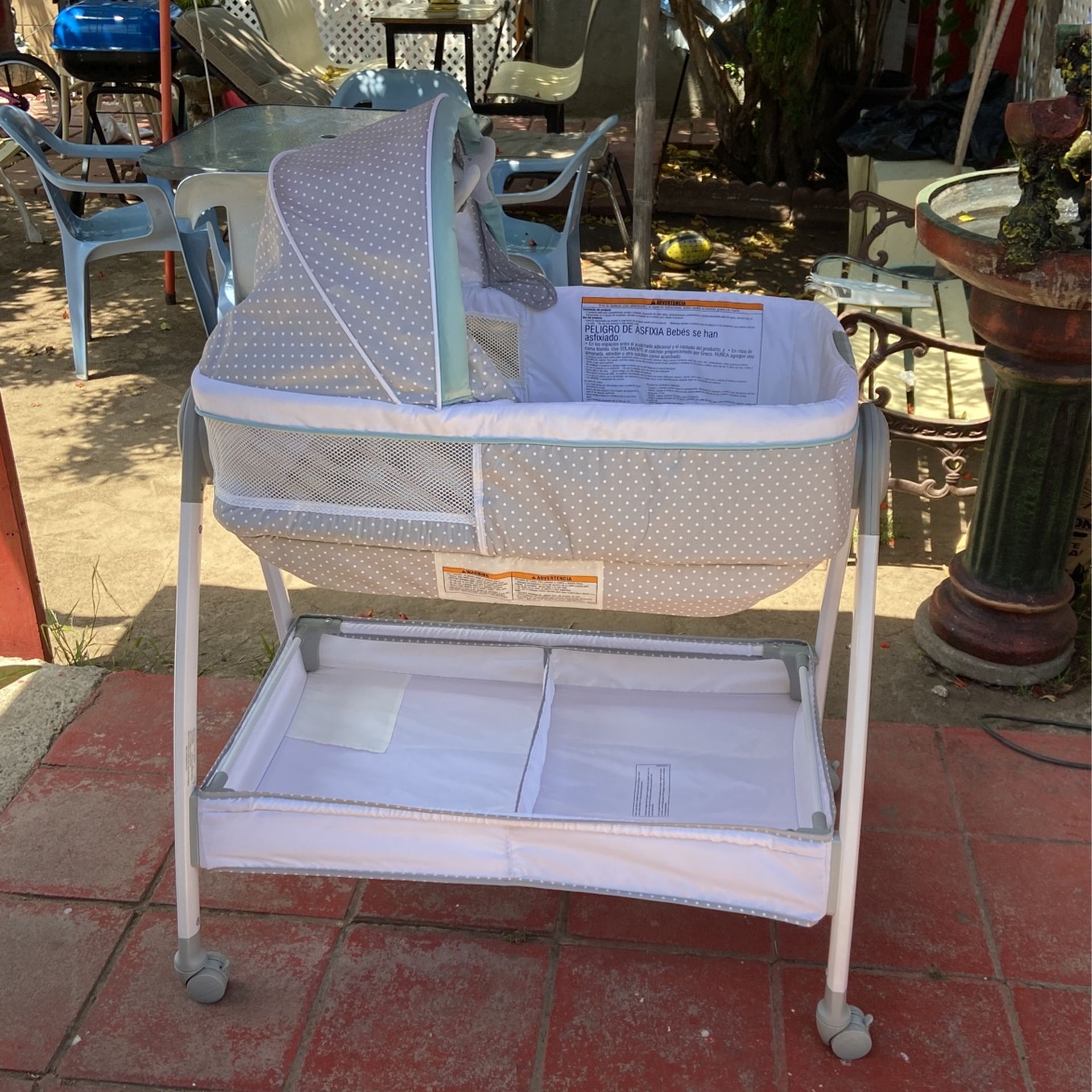 Graco Dream Suite Bassinet And Changer