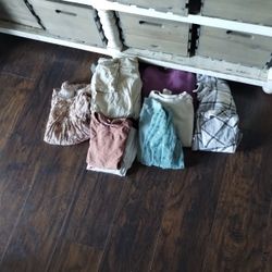 Zara 2 jumpsuits 1dress 4 Shirts 3 Sweatshirts And 1 Overshirt $30 