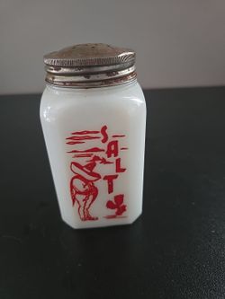 Vintage milk glass Siesta salt shaker.