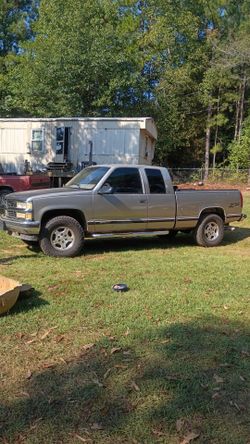 1998 Chevy k1500 heavy half ton has 14 bolt rear end