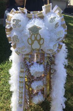 Homecoming mum