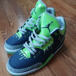 Jordan 3 Retro
Doernbecher Hugo SIZE 10
