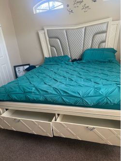 King size bed set