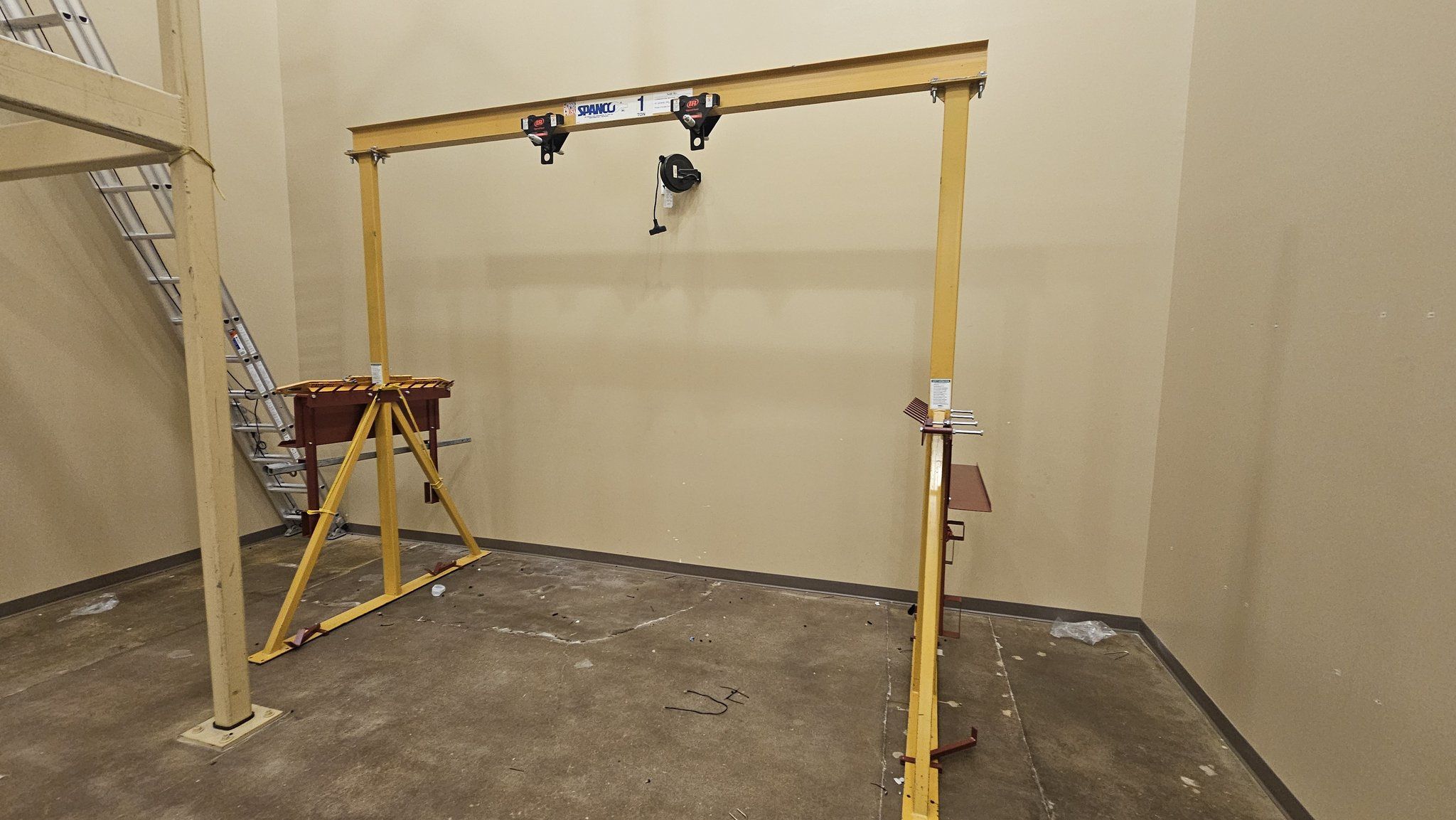 Spanco 1 Ton Gantry Crane