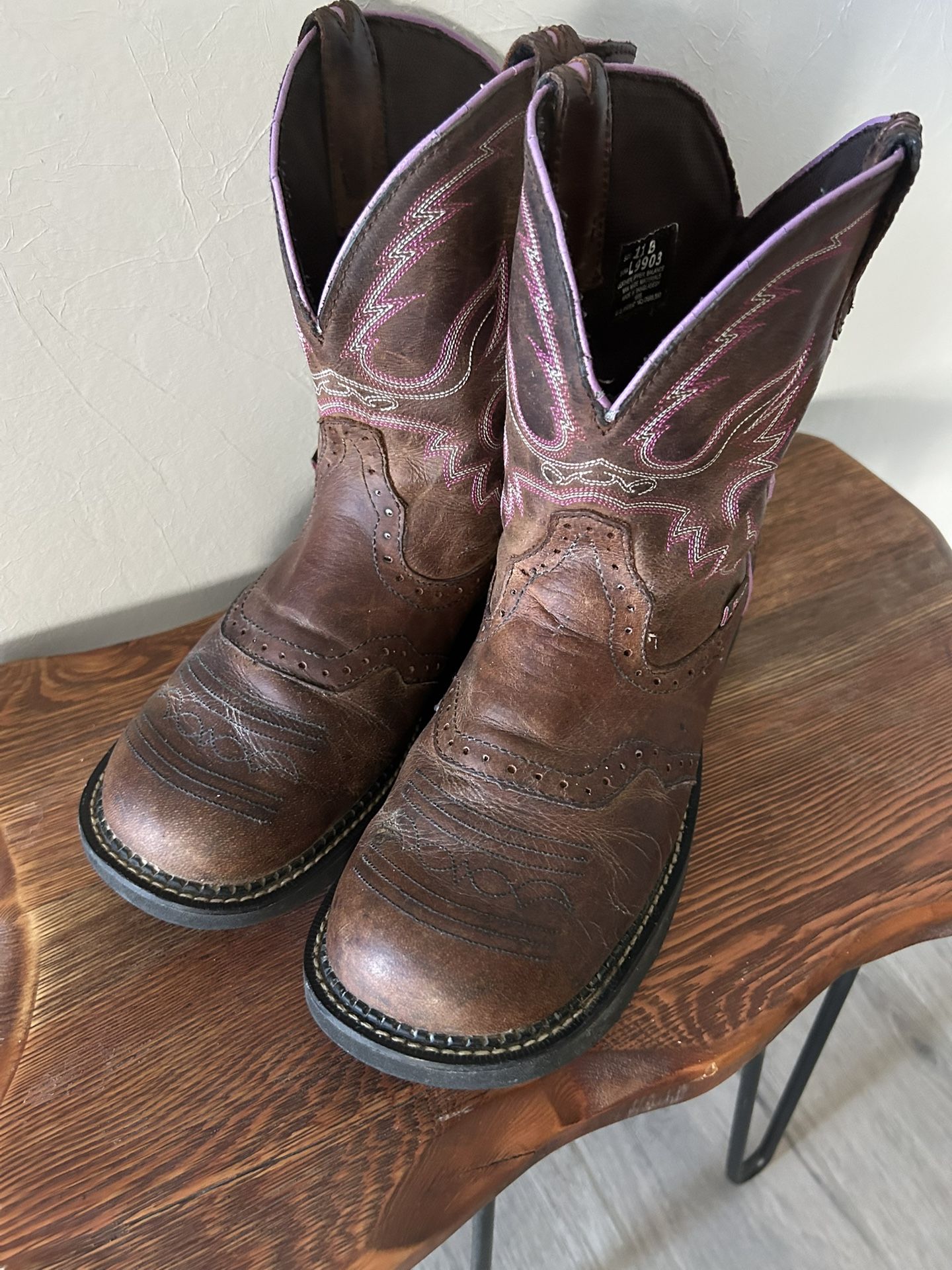 Women’s JUSTIN leather Cowgirl Boots Sz 11