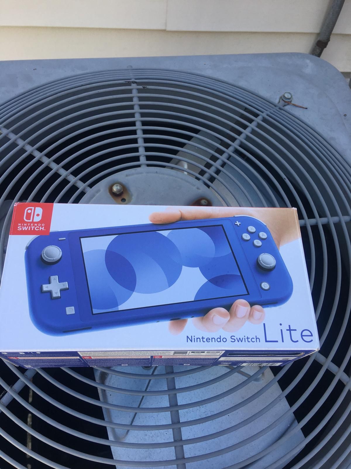 NINTENDO SWITCH LITE