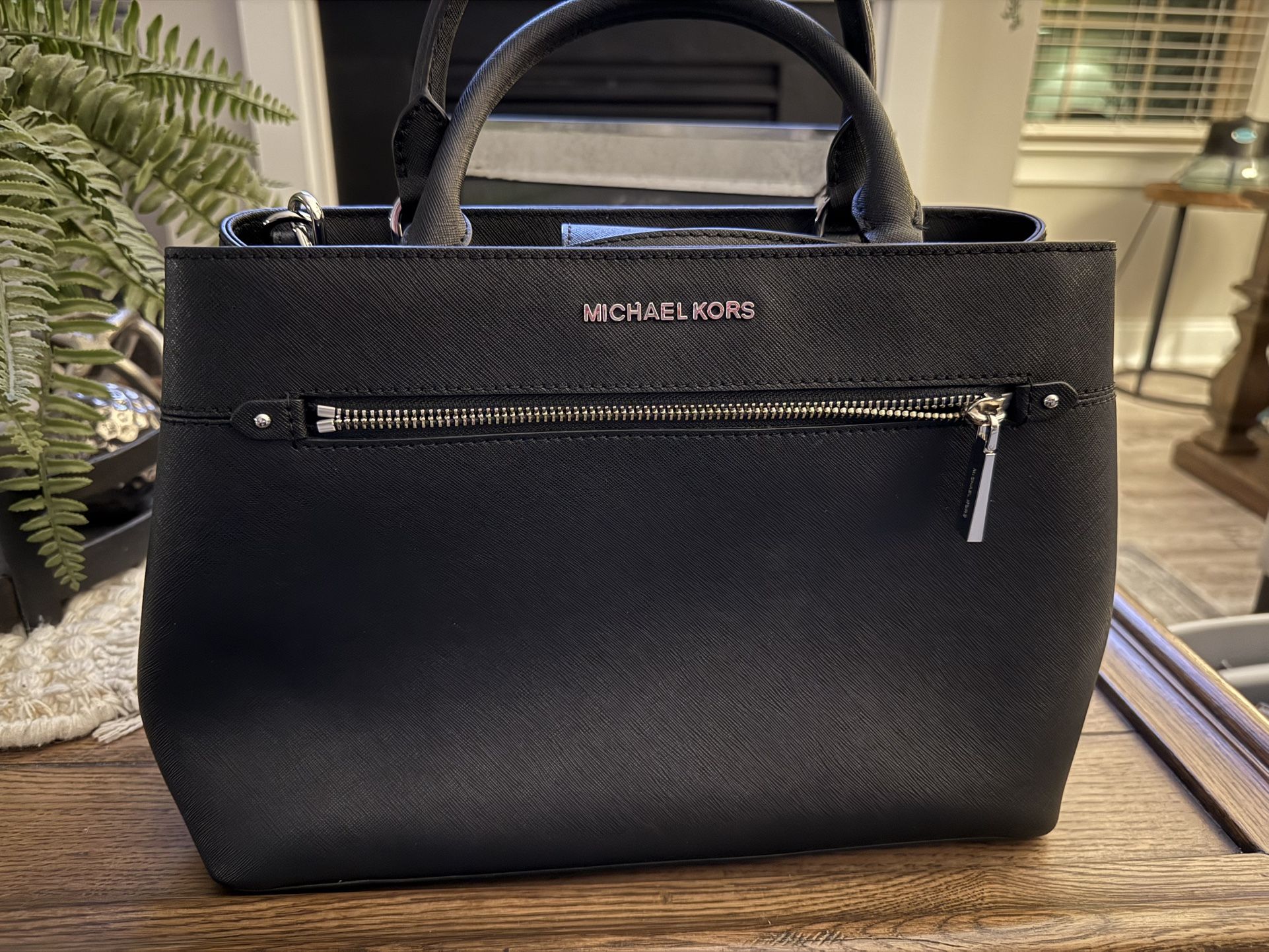 Michael Kors handbag With Siver Hardware