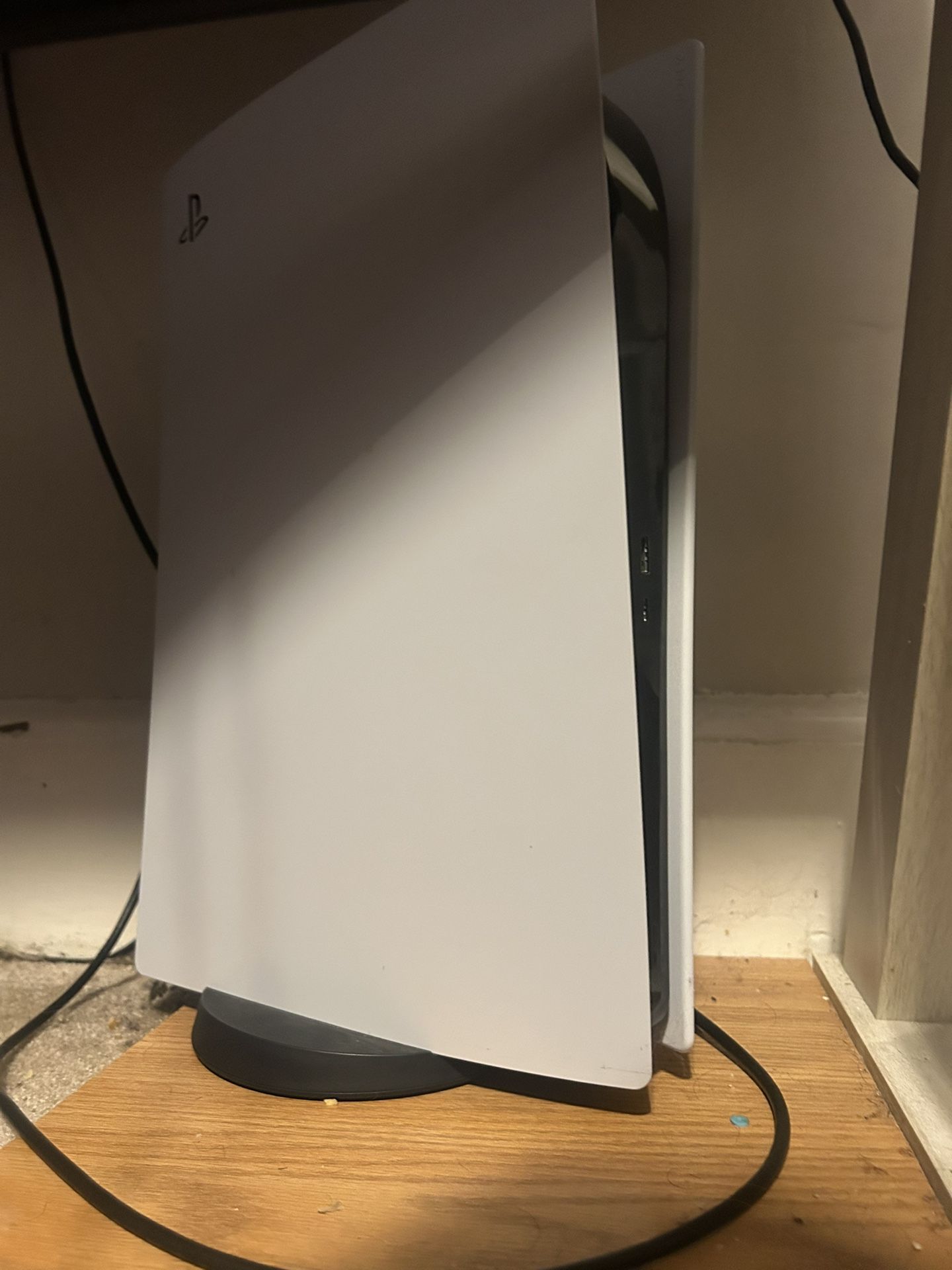 PS5 Digital *NO CONTROLLER*