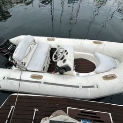 Dingy Zodiac Mercury 35Hp Two-Stroke In Great Condition Or Best Offer
