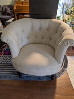 Tufted chair